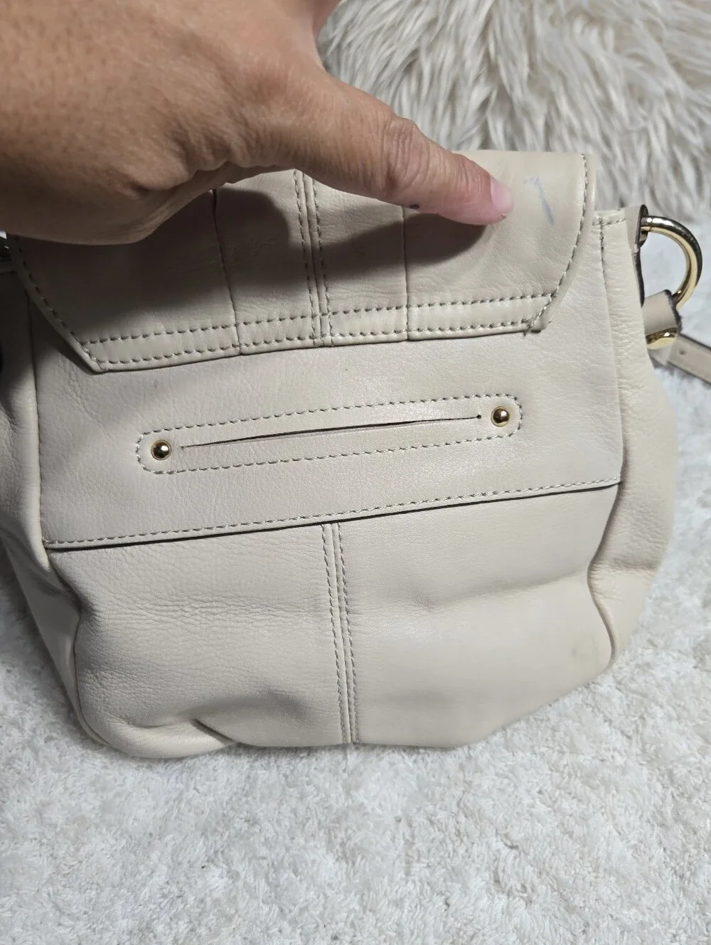 Vintqge Y2k B. Makowsky Beige Pebbled Leather Studded Grommet Crossbody Bag